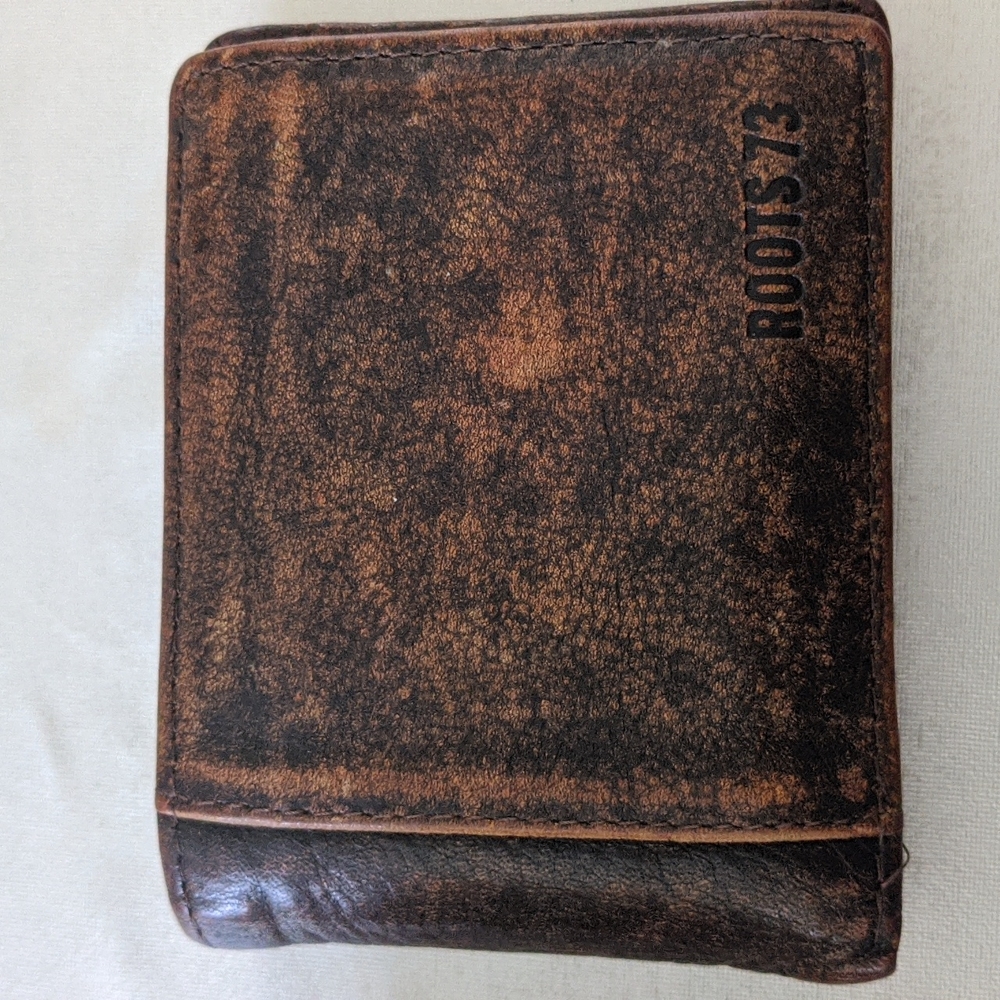 Roots 73 Red Rock Flip Up Wallet